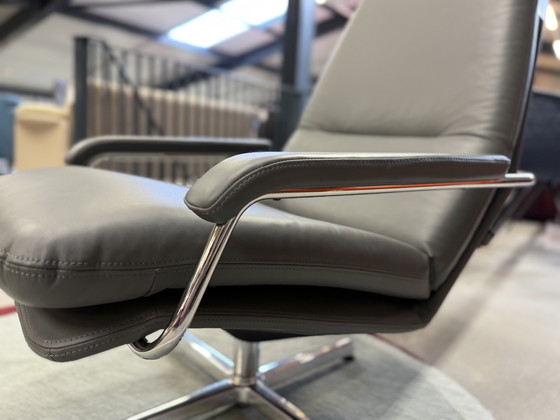 Image 1 of Gelderland 400 Fauteuil Grijs Leer Draaistoel