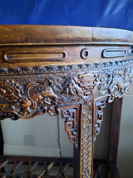 Image 1 of Chinesischer halbrunder Tisch