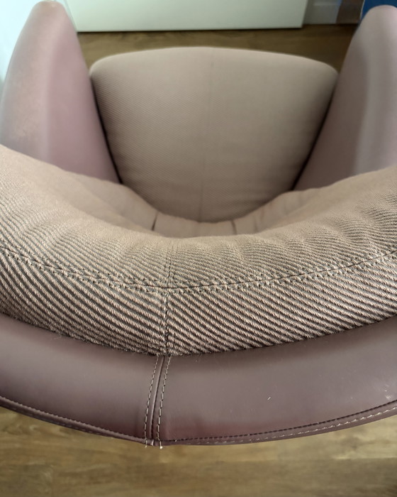 Image 1 of Fauteuil Leolux Excalibur avec pouf