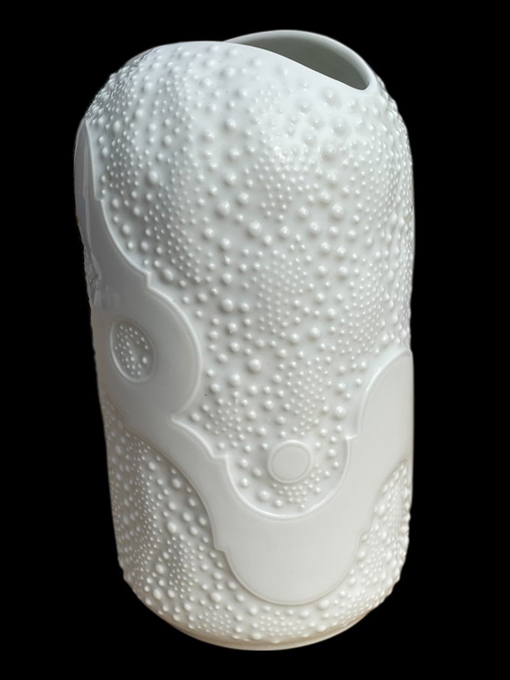 Image 1 of AK Kaiser #368 porcelain op art vase rare shape h= 20cm W-Germany vintage 1960s