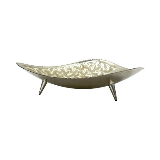 Vintage plated plate on leaf-shaped legs, silver-plated, Germany, 1970s.