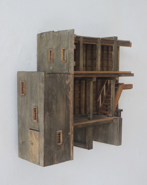 Eric van Solm - ´Abandoned´ – beeldhouwkunst, Wood, Hedendaags (photo 2 of 8)
