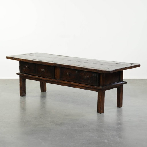 Magnifique table basse ancienne du XVIIIe siècle en châtaignier d'Europe du Sud, avec deux tiroirs et une serrure fonctionnelle
