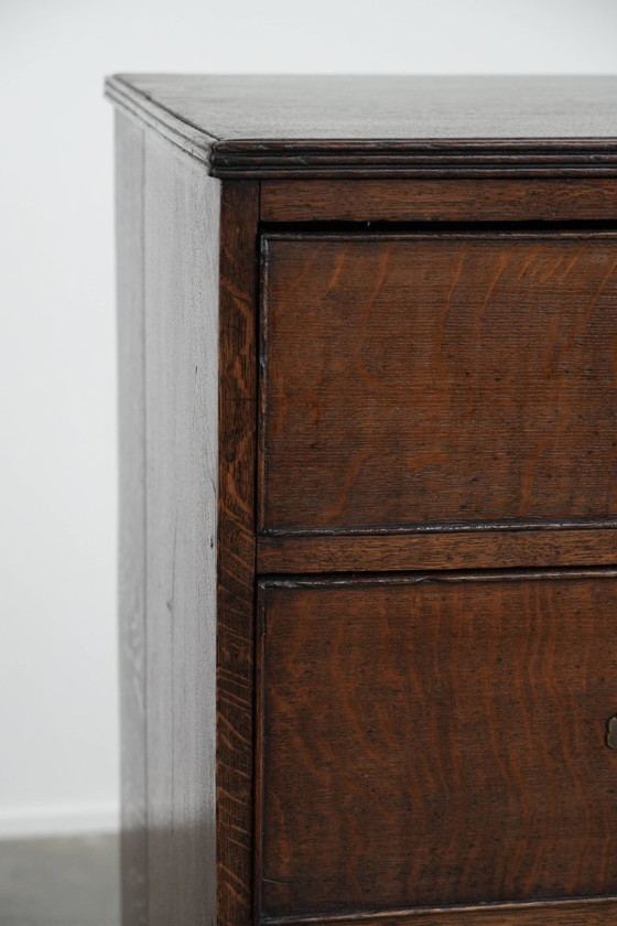 Image 1 of Engelse antieke eikenhouten ladekast/commode uit eind 18e eeuw