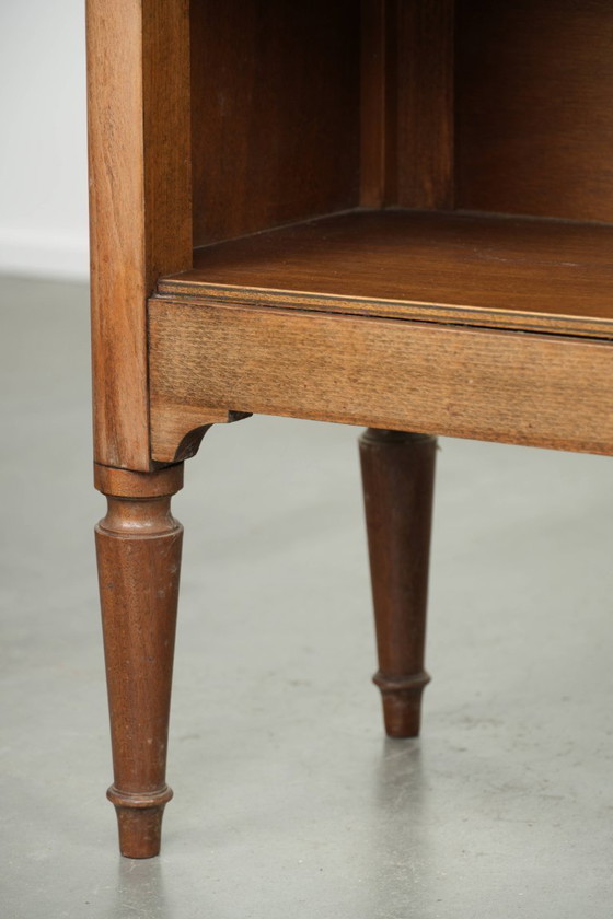 Image 1 of Subtile bibliothèque/commode ancienne anglaise de la fin du XIXe siècle, d'une belle apparence.