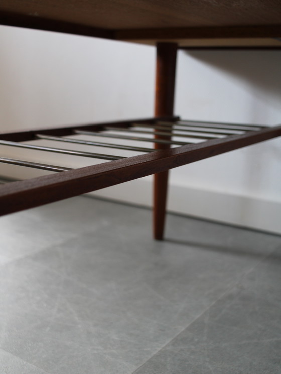 Image 1 of Vintage Deense salontafel in teak met spijlen