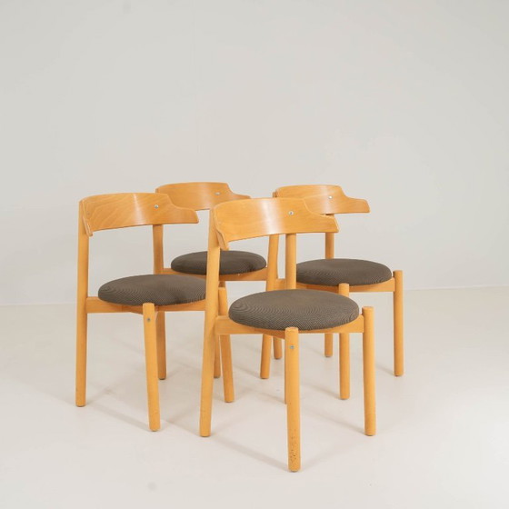 Image 1 of 4 houten stoelen 1996