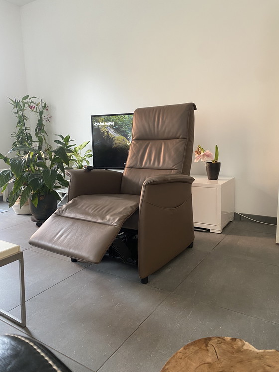 Image 1 of Sta op relaxt stoel all in house 