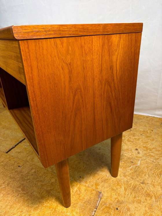 Image 1 of Mid-Century Retro Vintage Teak Media Console / Dressoir van G Plan 1960 voor Vinylplaten • Deens design • Brits