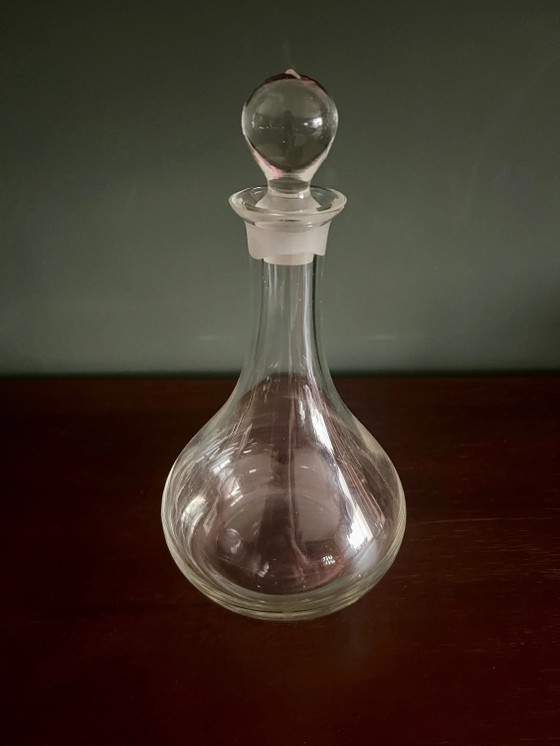 Carafe soufflée à la bouche du milieu du siècle avec un design classique en forme de goutte. Très solidement (photo 5 of 6)