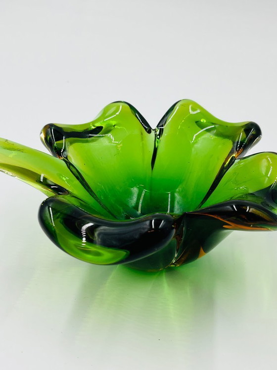 Image 1 of Coupe biomorphique en verre de Murano attribuée à Flavio Poli