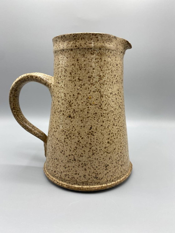 Brocca in gres smaltato beige screziato, ceramica francese realizzata a mano. – Stoviglie (photo 3 of 7)