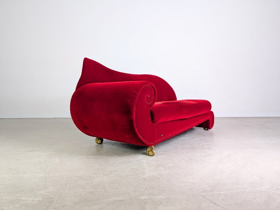 Image 1 of Sofá Bretz Gaudí original de diseño, chaise longue de terciopelo rojo