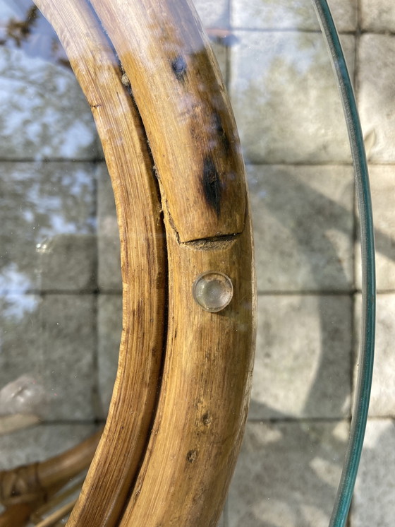 Image 1 of Pair of round coffee tables in rattan and glass, vintage 1960s