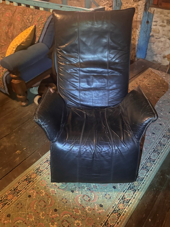 80s vintage black leather adjustable recliner chair, swivel (photo 4 of 15)