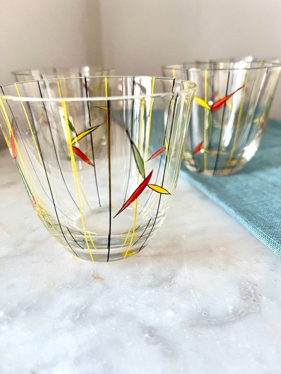 Image 1 of Set vintage di 6 bicchieri dipinti a mano di metà secolo - Articoli da bar anni '50 con design giallo e nero