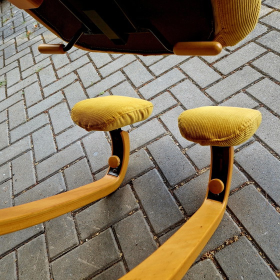 Stokke Balansstoel Peter Ovsvik Werkstoel – Fauteuils, Velvet, Wood (photo 6 of 10)