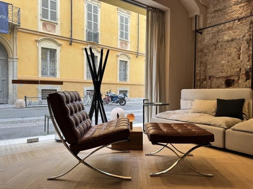 KNOLL SET BARCELONA NIEUW-NIEVER GEBRUIKT Cognac lederen ontwerp L. Mies Van der Rohe & Lilly Reich 1929