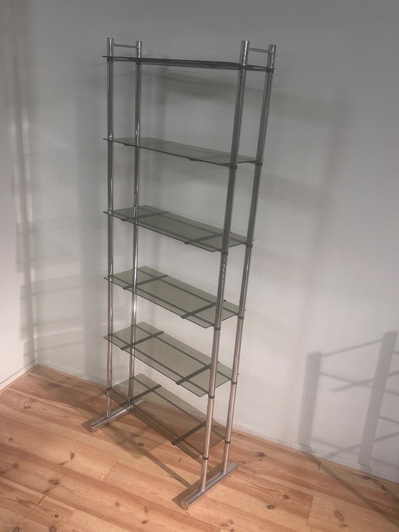 Image 1 of Scaffale anni Settanta in cromo con vetro fumé