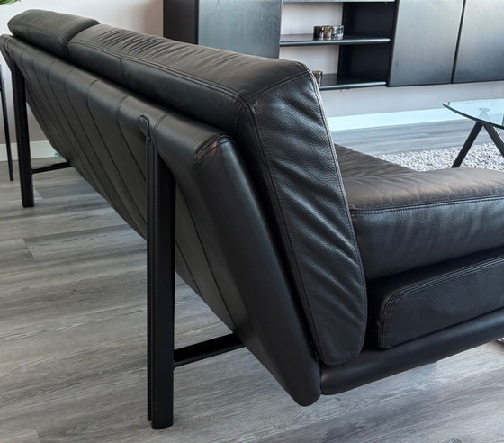 Sofá de cuero negro estilo HF – HF Style, Leather, Metal (photo 7 of 10)