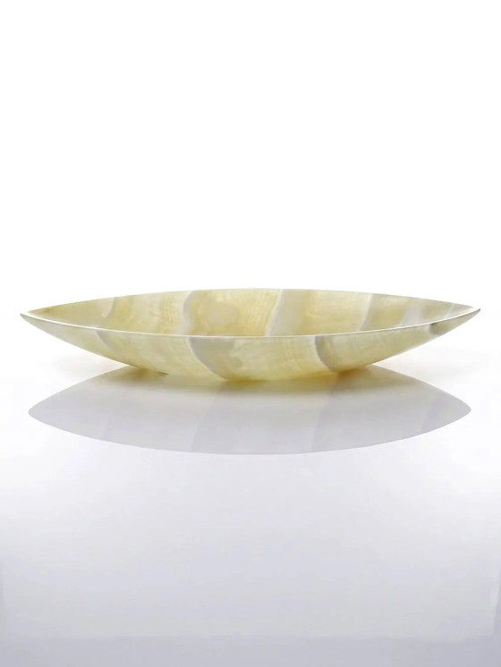 Handcrafted alabaster catchall from natural Egyptian vintage, 1960s-1970s. – Bowls, Stone (photo 3 of 9)