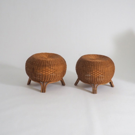 Image 1 of Pouf en rotin, table d'appoint