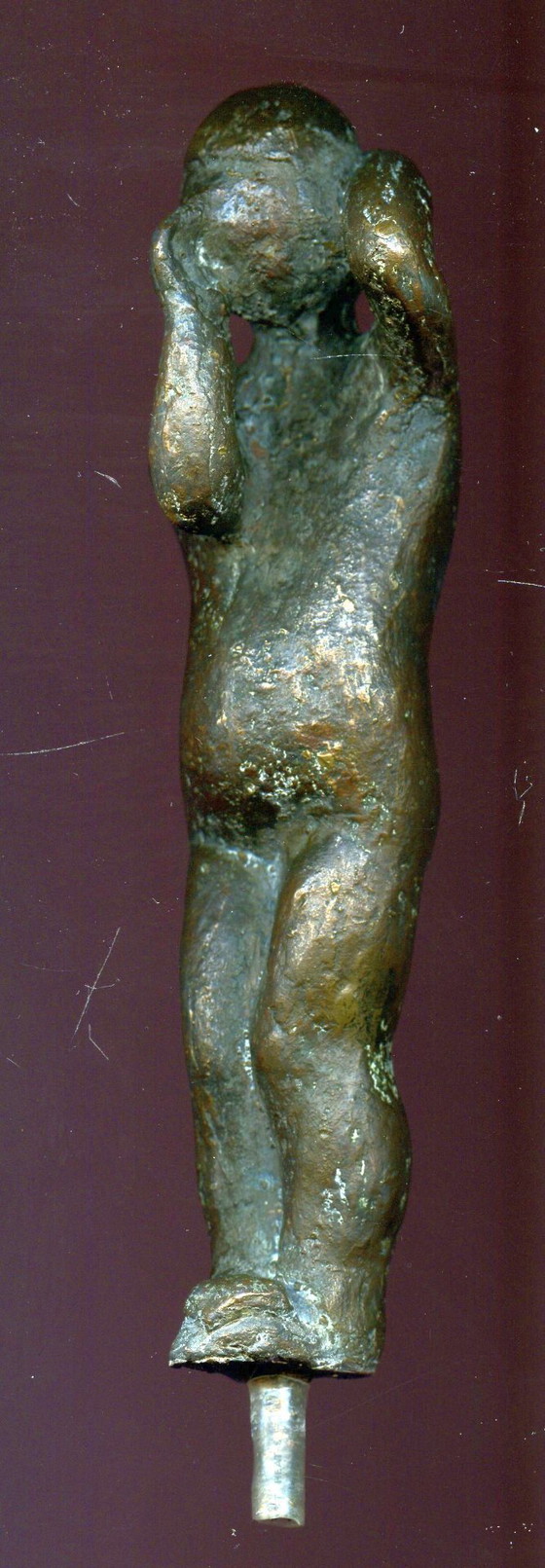 Image 1 of Statua di bronzo che fa il pollice alla ragazza