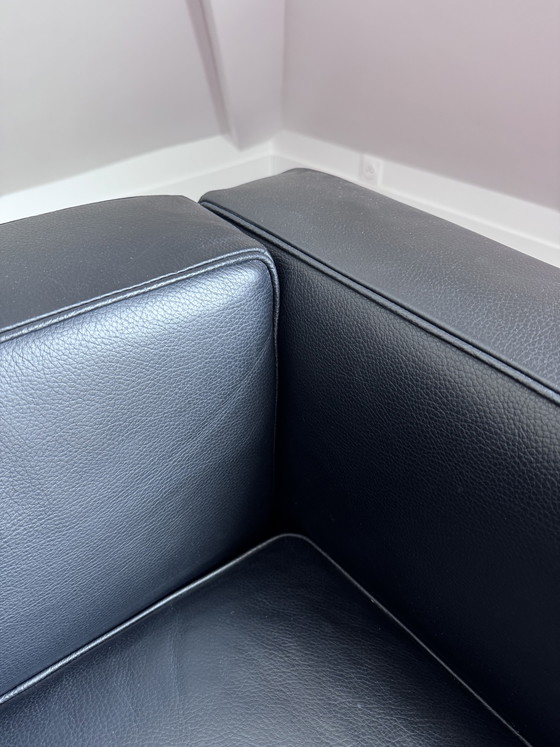 Image 1 of Fauteuil design en cuir noir – pièce élégante