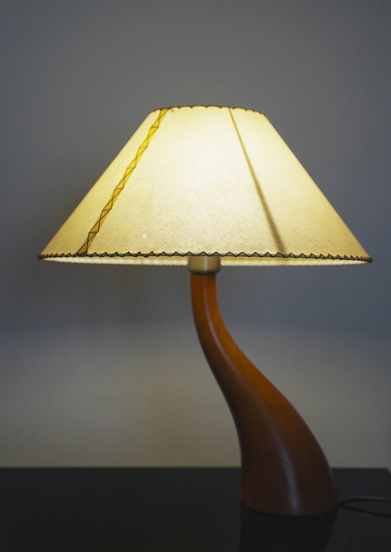 Image 1 of Lampada da tavolo Bonsai Josep Llusca Blauet anni '90, stile spagnolo Mid-Century, in legno di cedro, paralume in pergamena.