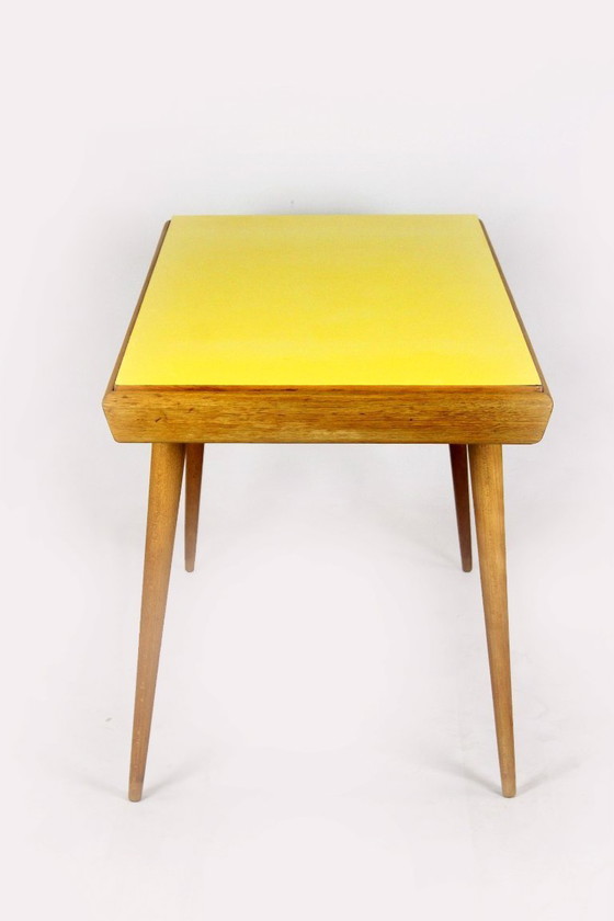 Couchtisch mit doppelseitiger Formica-Platte von Interier Praha, ehemalige Tschechoslowakei, 1960er Jahre (photo 13 of 22)