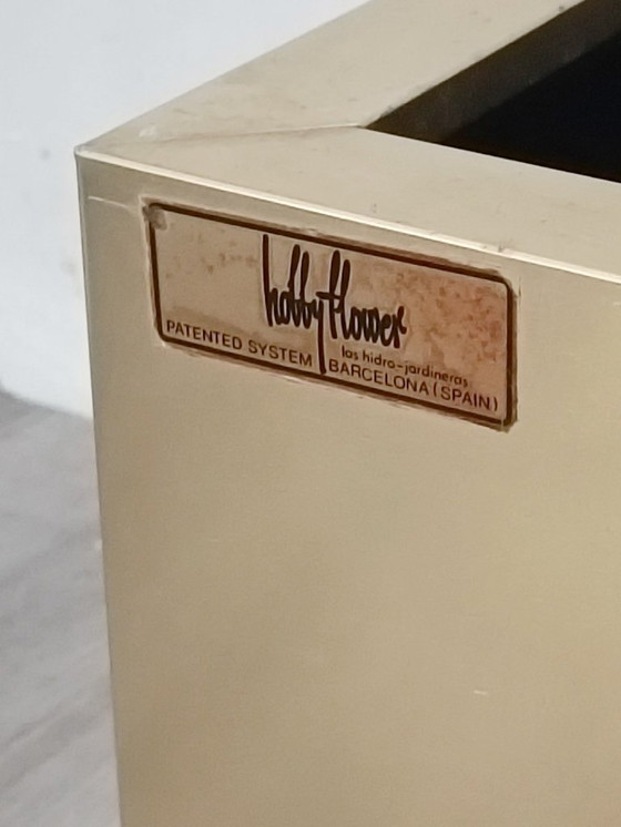 Image 1 of Messing plantenbak van Hobby Flowers Barcelona, ​​jaren 1990