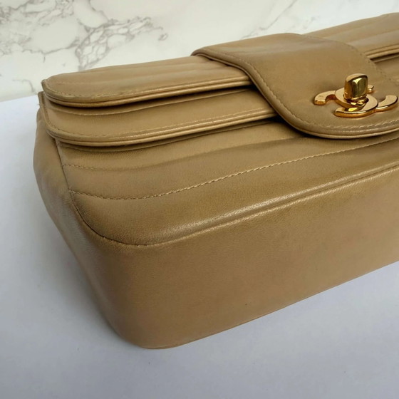Chanel medium vintage quilted horizontal stitch lambskin flapbag – Other bags (photo 16 of 23)