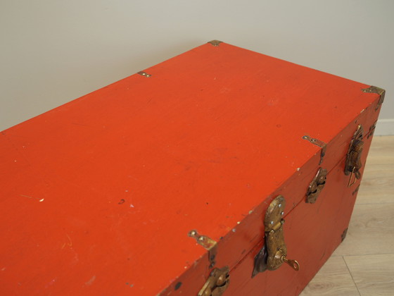 Image 1 of Coffre rouge, design scandinave, années 1950