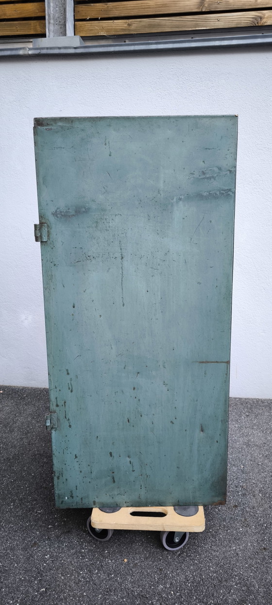 Image 1 of Workshop furniture
