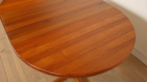 Image 1 of Compact vintage round dining table | extendable | 90 cm - 130 cm