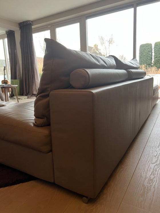 Image 1 of Divano Flexform Groundpiece con pouf - pelle tortora