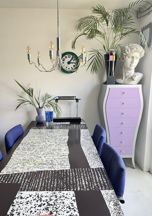 Table de salle à manger au design postmoderne par De Rosso, Italie