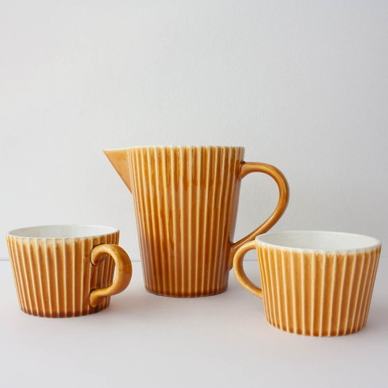 Image 1 of Juego de tazas de té y jarra de leche de cerámica de Secla, década de 1970.