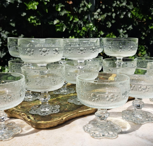 18 vintage Champagne ijs coupes