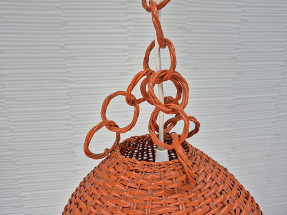 Image 1 of Rotan hanglamp oranje. Vintage rieten lamp met ketting.