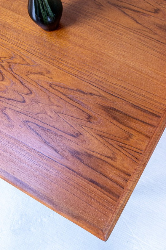 Vintage teak dining table Sigh & Søn, square, extendable, Danish design, 1960s – Wood (photo 9 of 17)