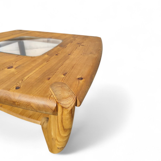 Image 1 of Grenenhouten salontafel uit de jaren 70, toegeschreven aan Rainer Daumiller.