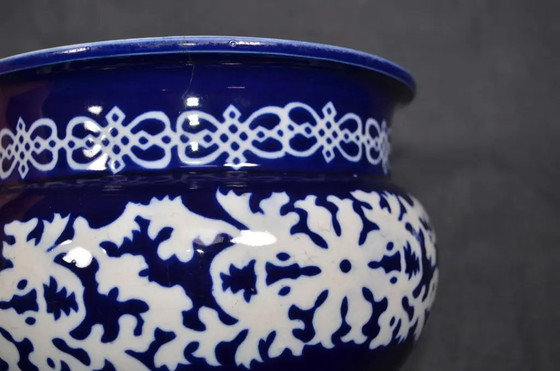 Par de Macetas de Porcelana del Sudeste Asiático, finales del siglo XIX – Porcelain (photo 6 of 12)