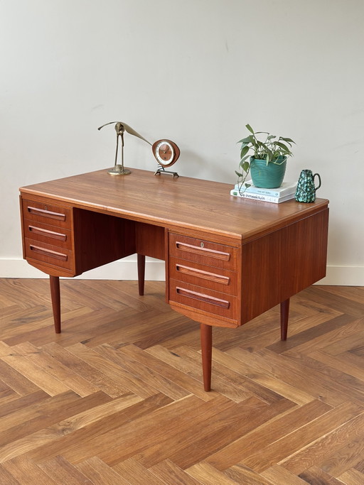 Vintage-Schreibtisch aus dänischem Teakholz, 1950er/60er/70er Jahre
