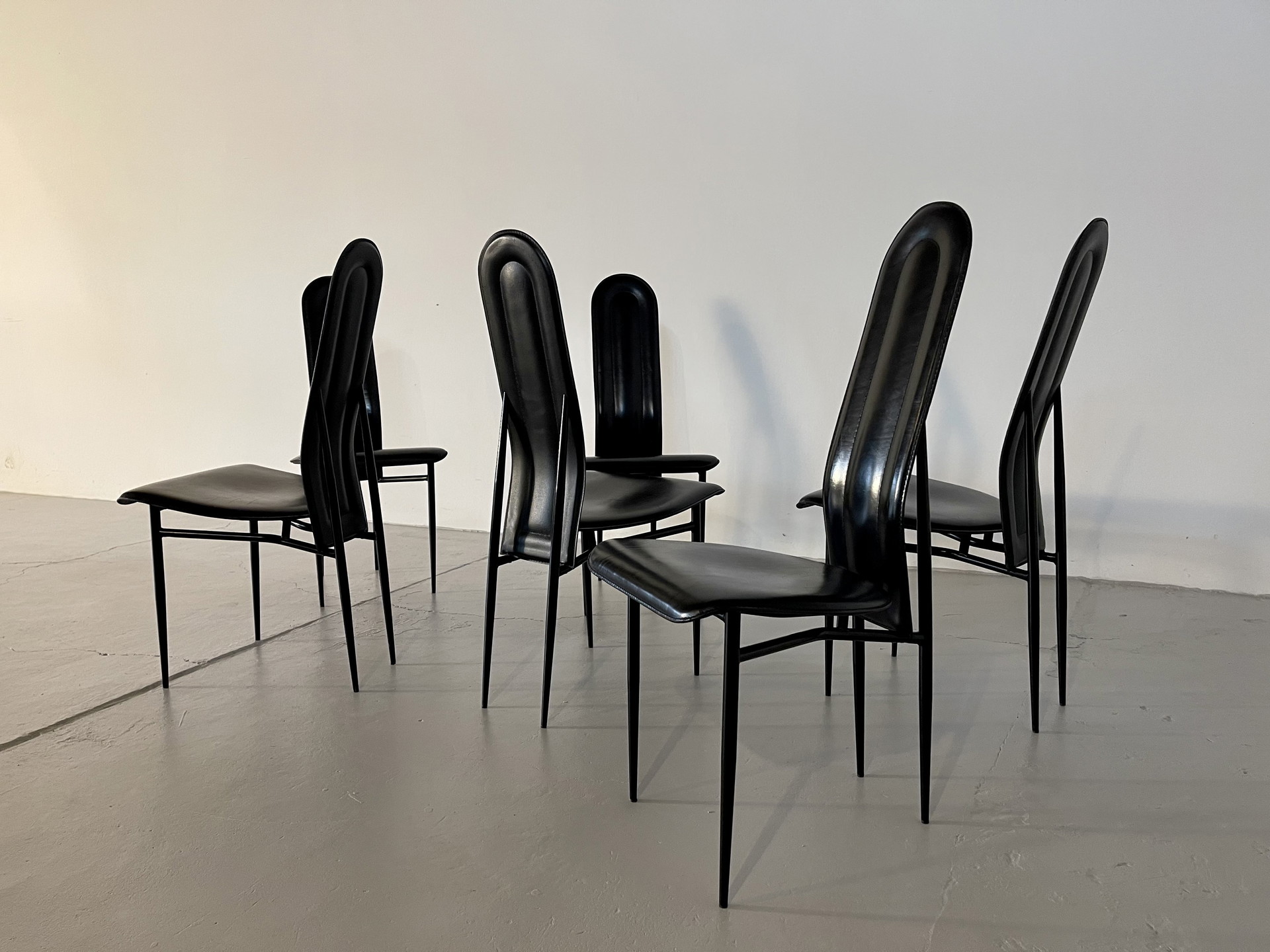 Buy Fasem chair? Save up to 80% at Whoppah | Whoppah