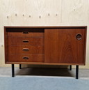 Credenza vintage in impiallacciatura di teak, mobili audio in legno di teak, cassettiera, mobile TV