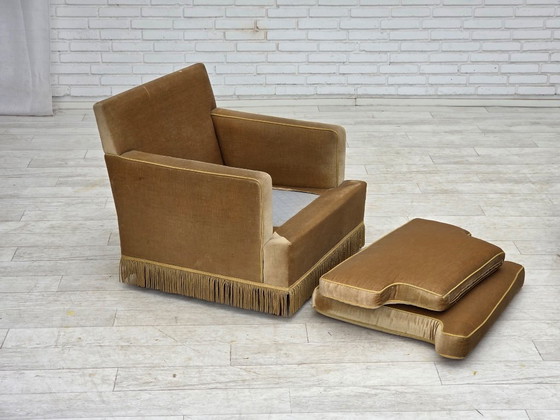 Image 1 of Deense fauteuil uit de jaren 70, bekleed met honinggeel meubelvelours.