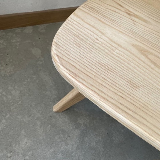 Dreieckiger Couchtisch – Couchtische, Wood (photo 3 of 5)