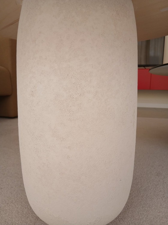 Image 1 of Table basse avec base en céramique et plateau en Alupanel (Pièce unique)