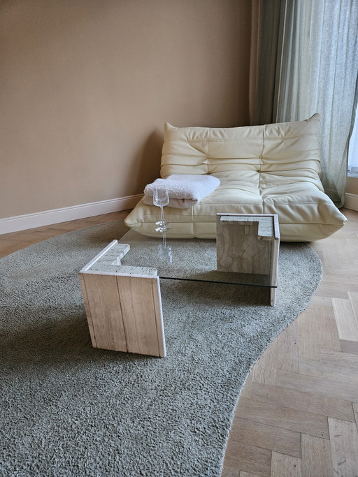 Salontafel in travertin met glas